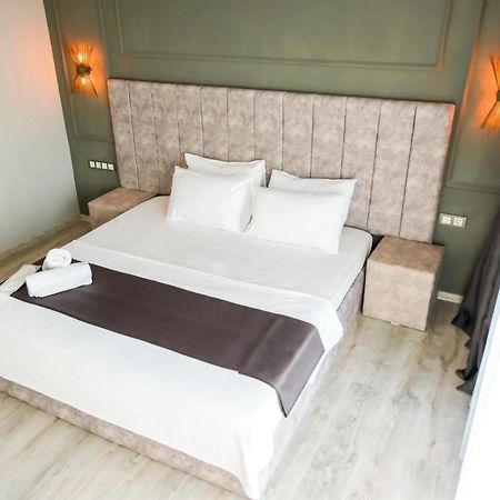 Grandmer Suit Otel Mezitli Luaran gambar